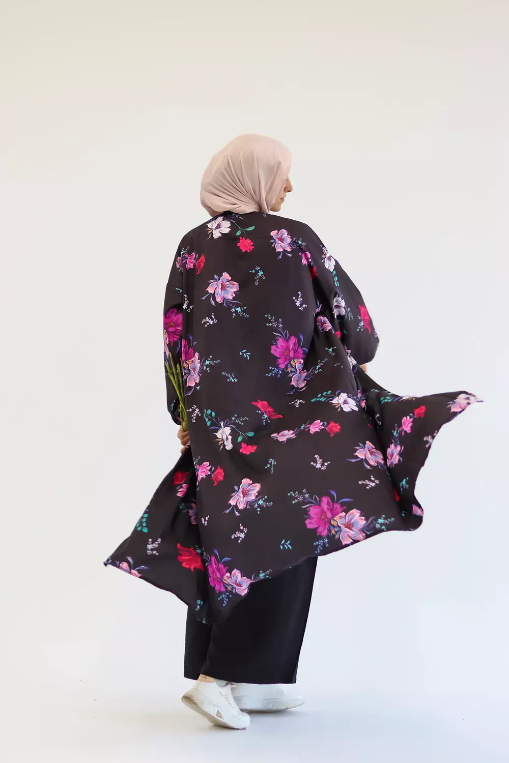 Viola Floral Kimono 7