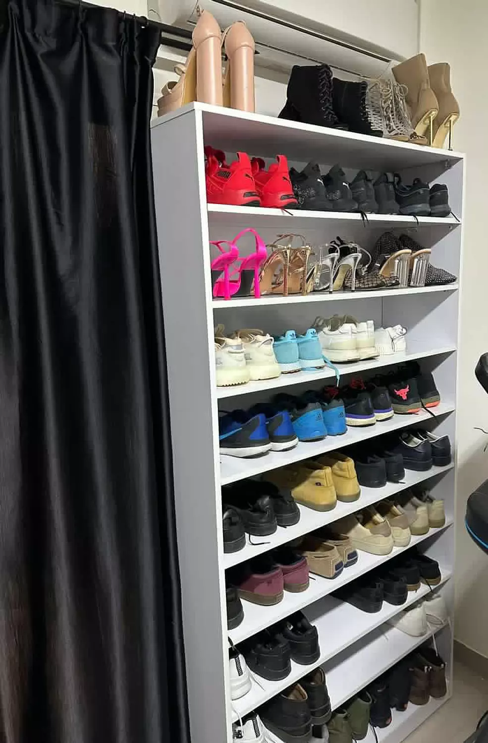 Shoe storage unit hover image