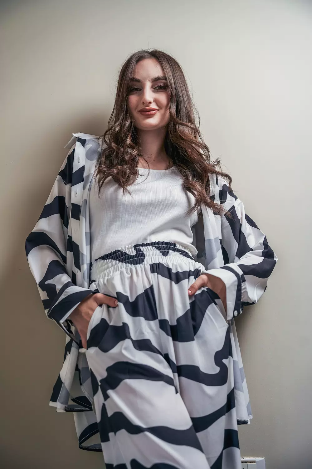2-piece set  Pants, jacket - Black and white Tiger  2