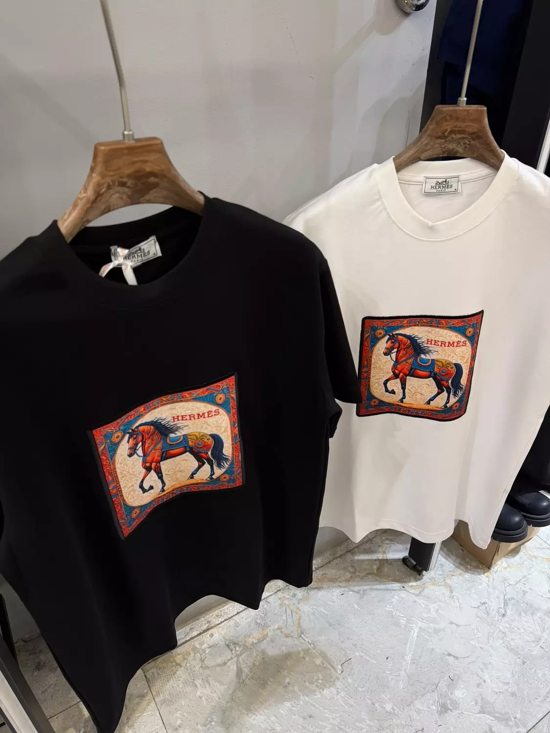HERMES TRHIRT \ 2381 5
