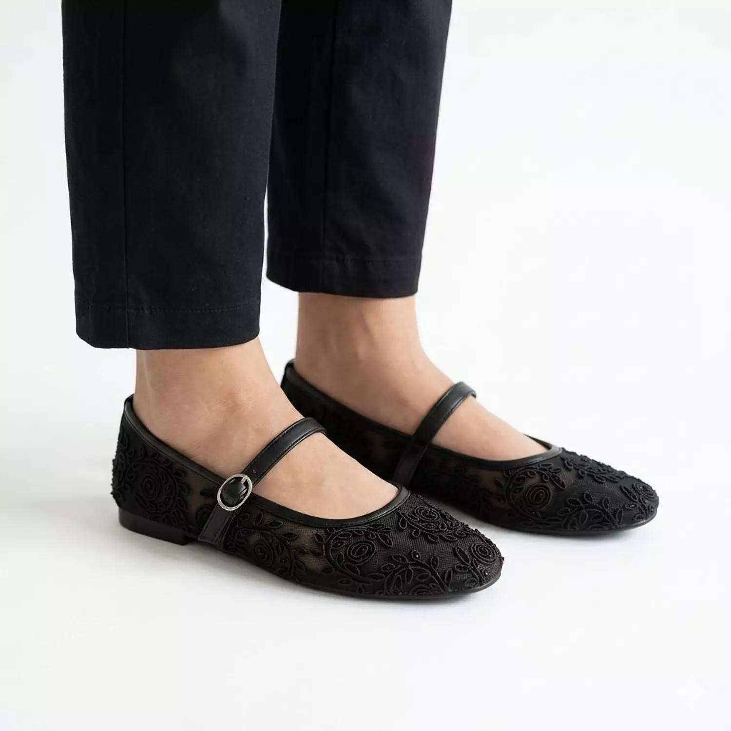 Comfortable flat lace Shoes for women 2