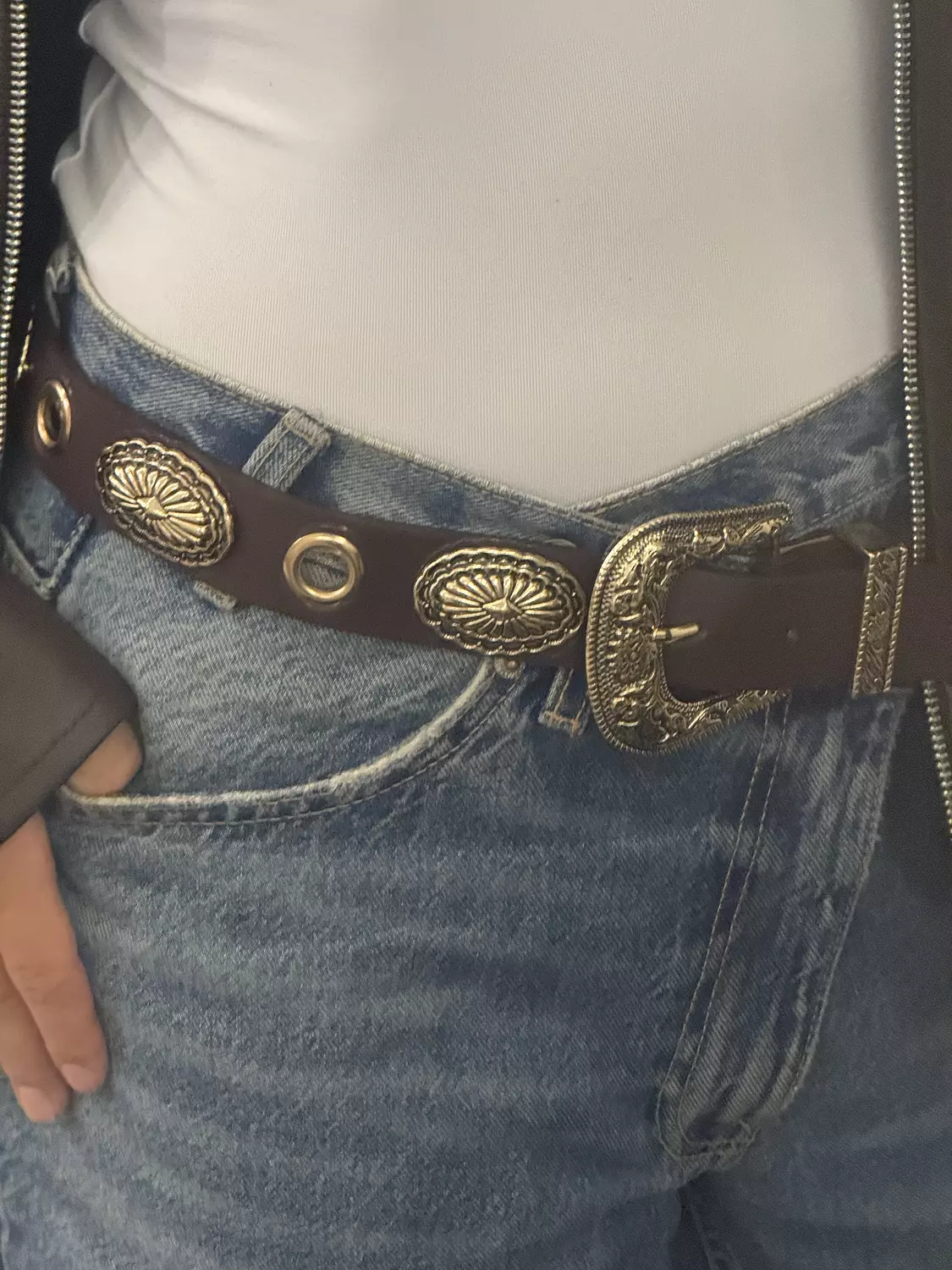 Bold brown cowboy belts  3