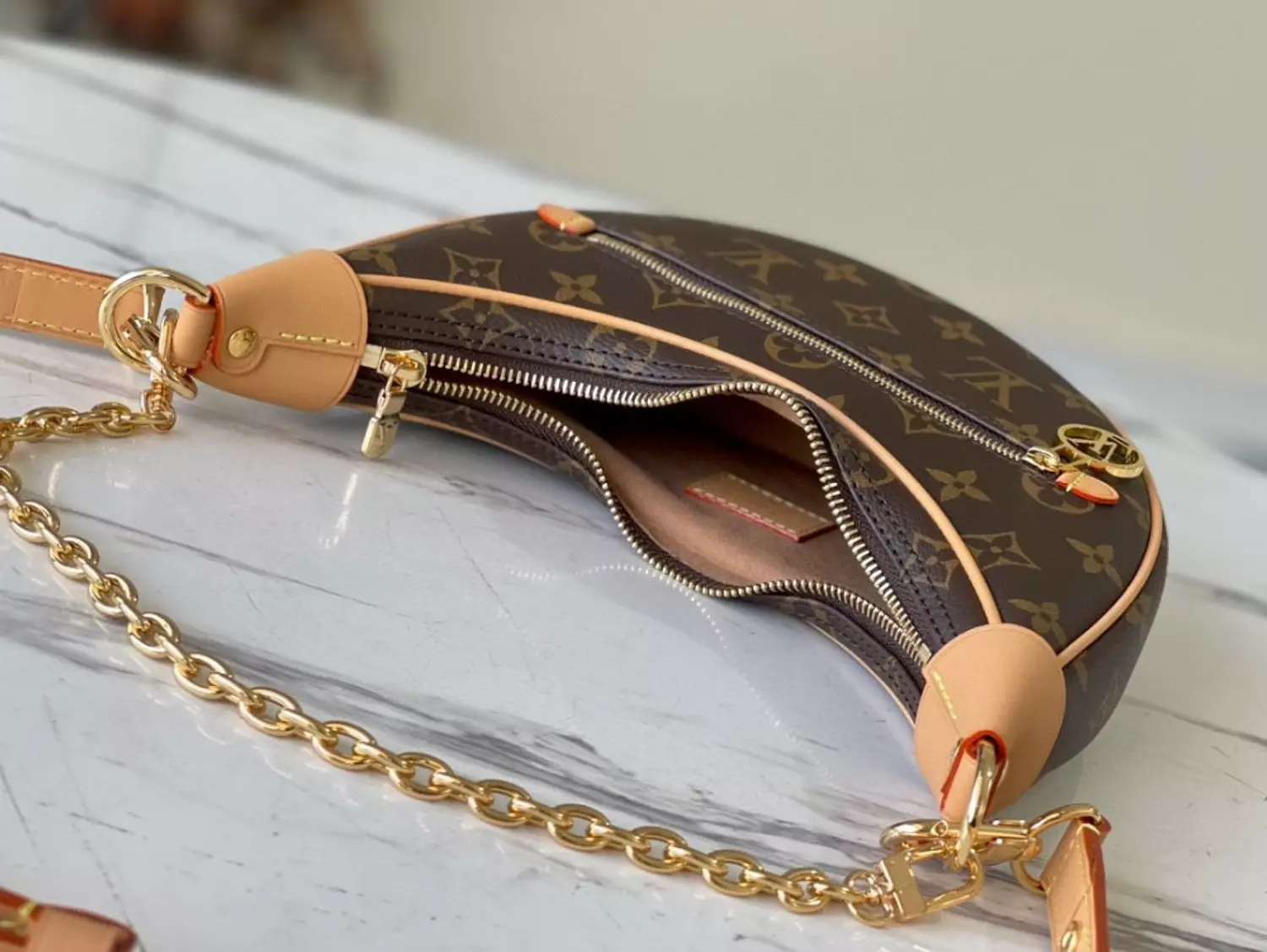 Louis vuitton loop bags  7
