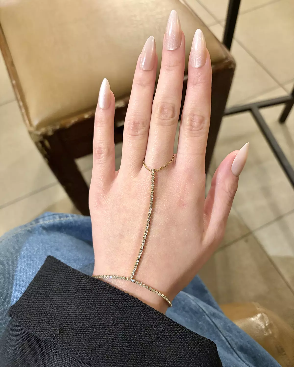 Crystal fancy stainless steel hand chain  image