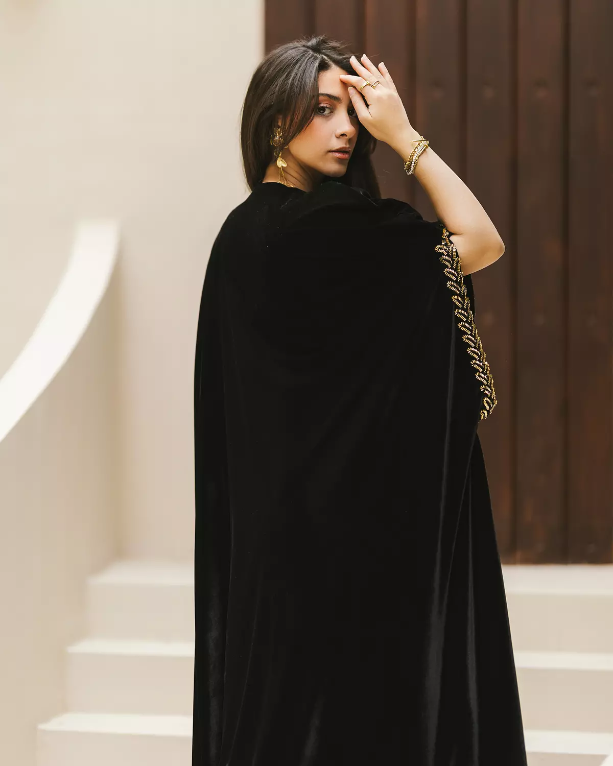 Embroidered velvet kaftan with belt 1
