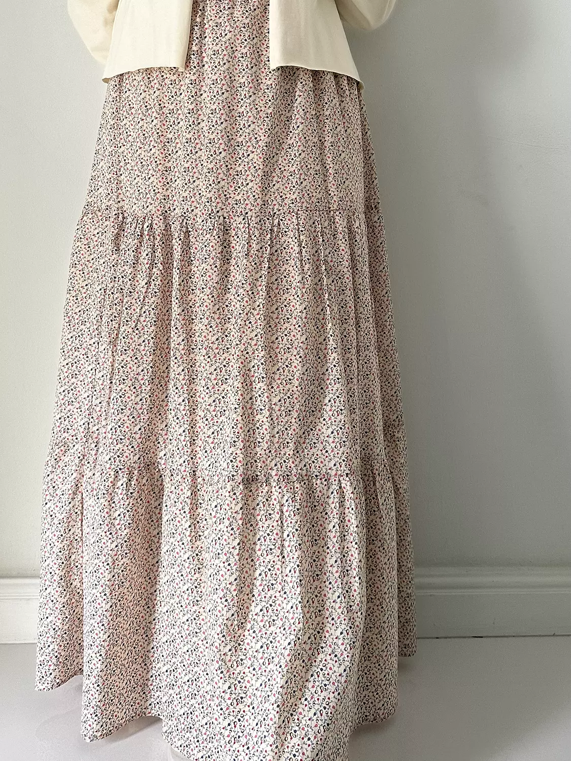 Flora Linen skirt ruffles (T)  2