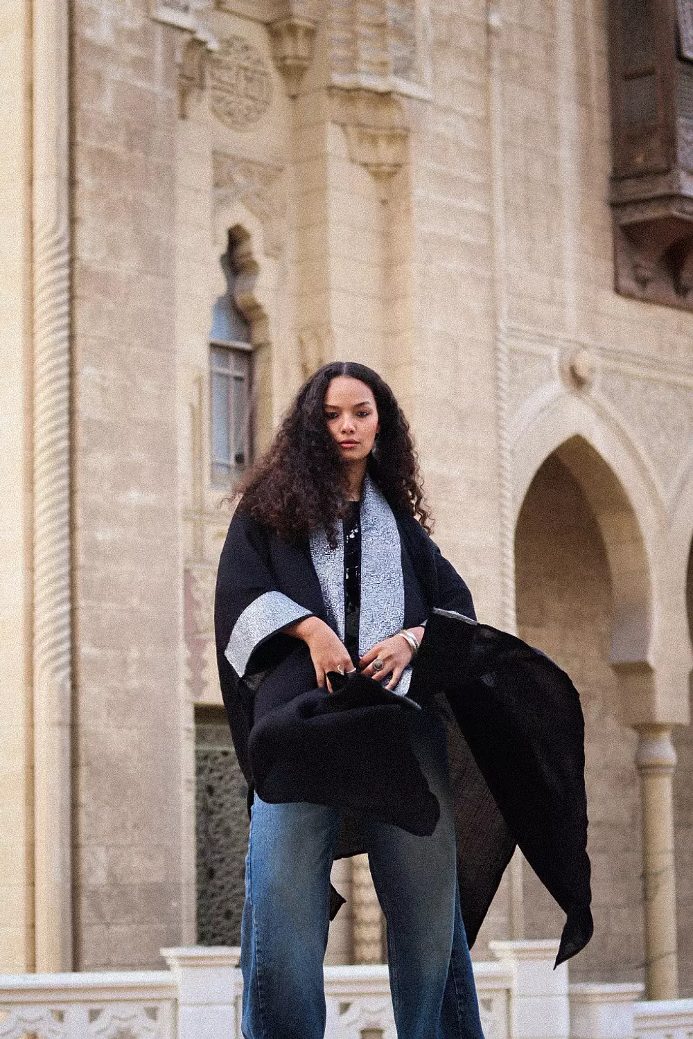روح - Black & Silver (short) image