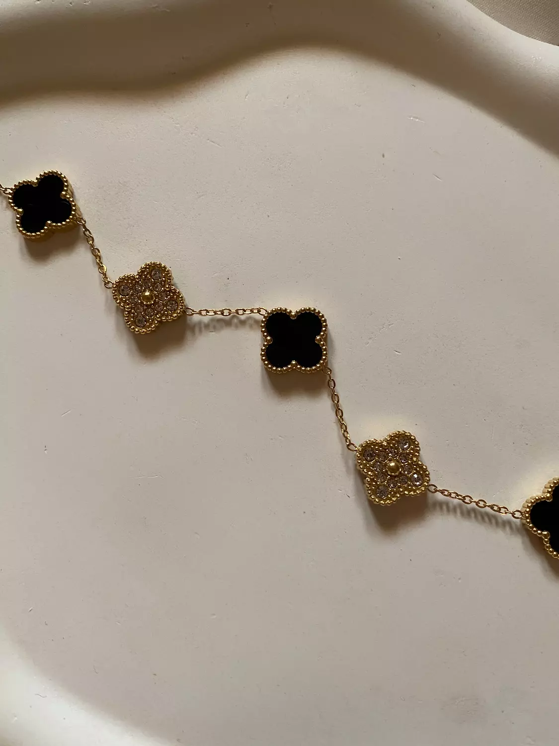 Black x studs Van Cleef Bracalet image