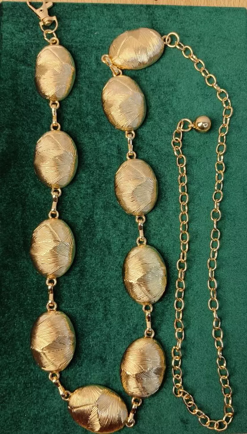 GOLD METL BELT  image