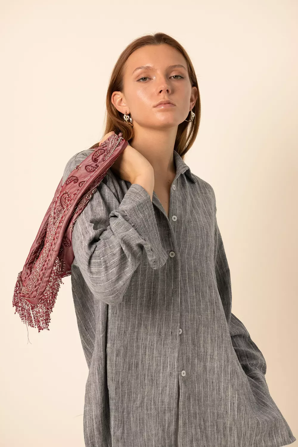 <p><strong>Oversized Shirt in silver Stripes - Dark Grey</strong></p>