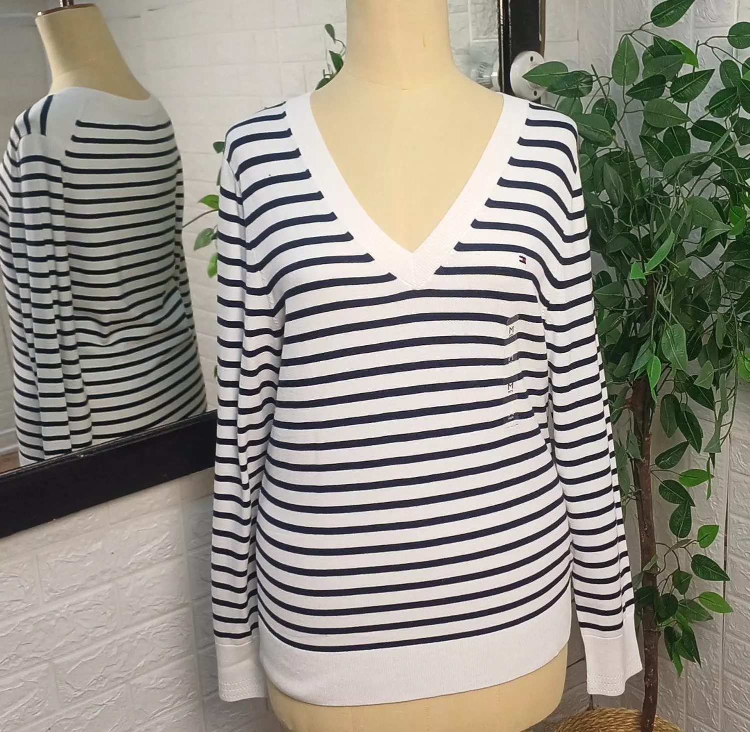 Tommy Hilfiger pullover V-neck white  image