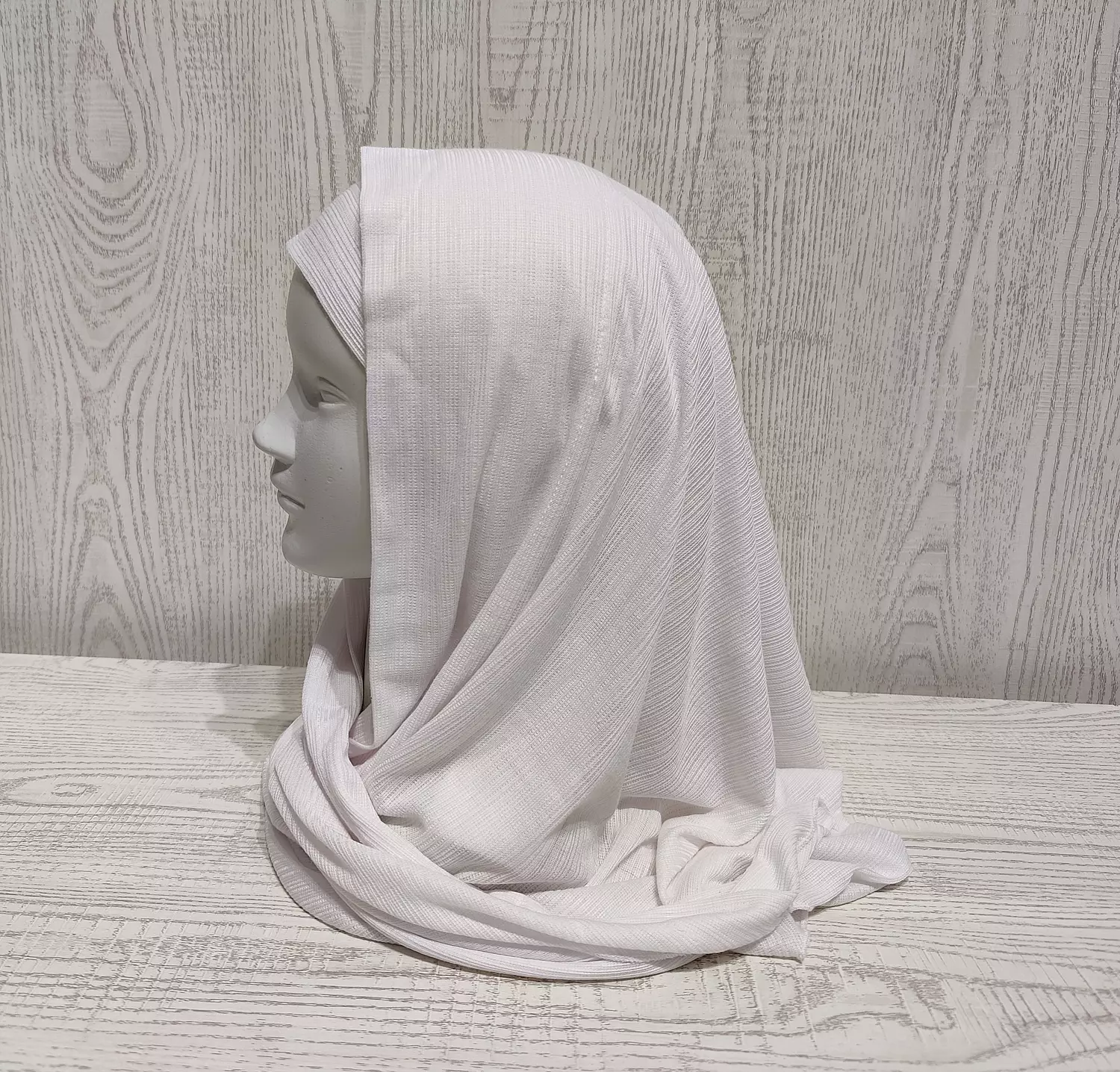 Easy Scarf-White image