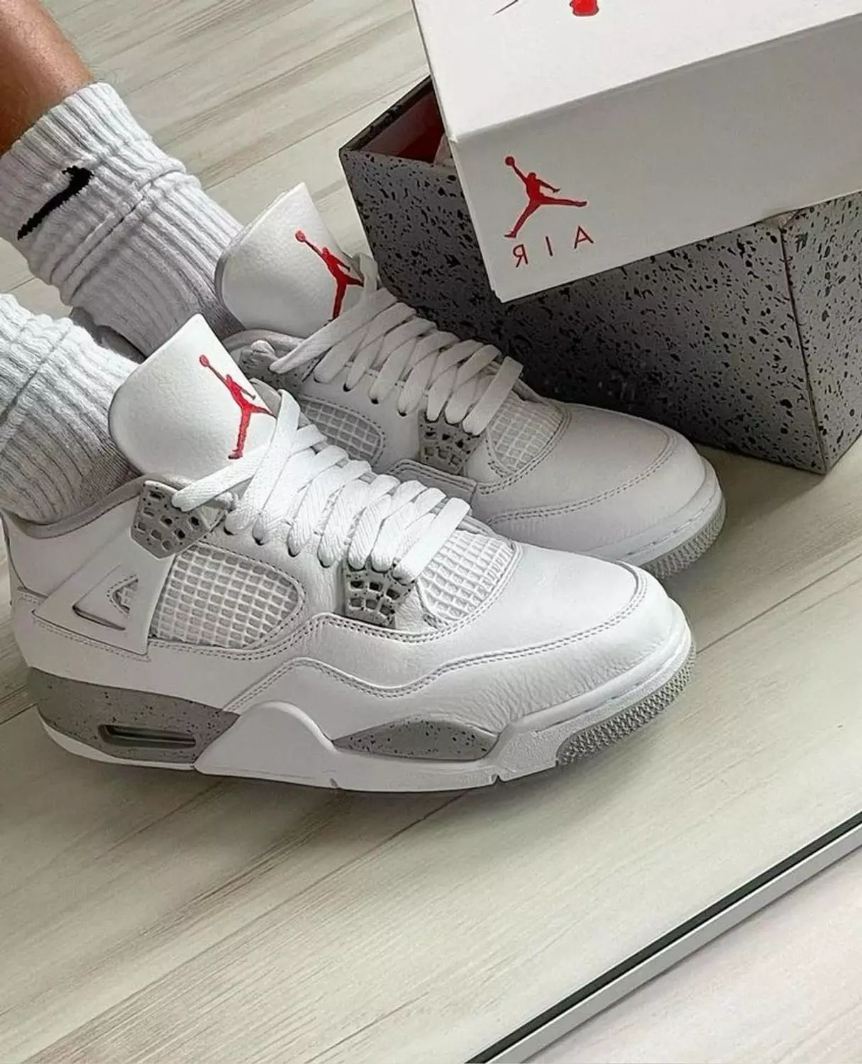 Jordan 4 ‘ Oreo White ‘ 4