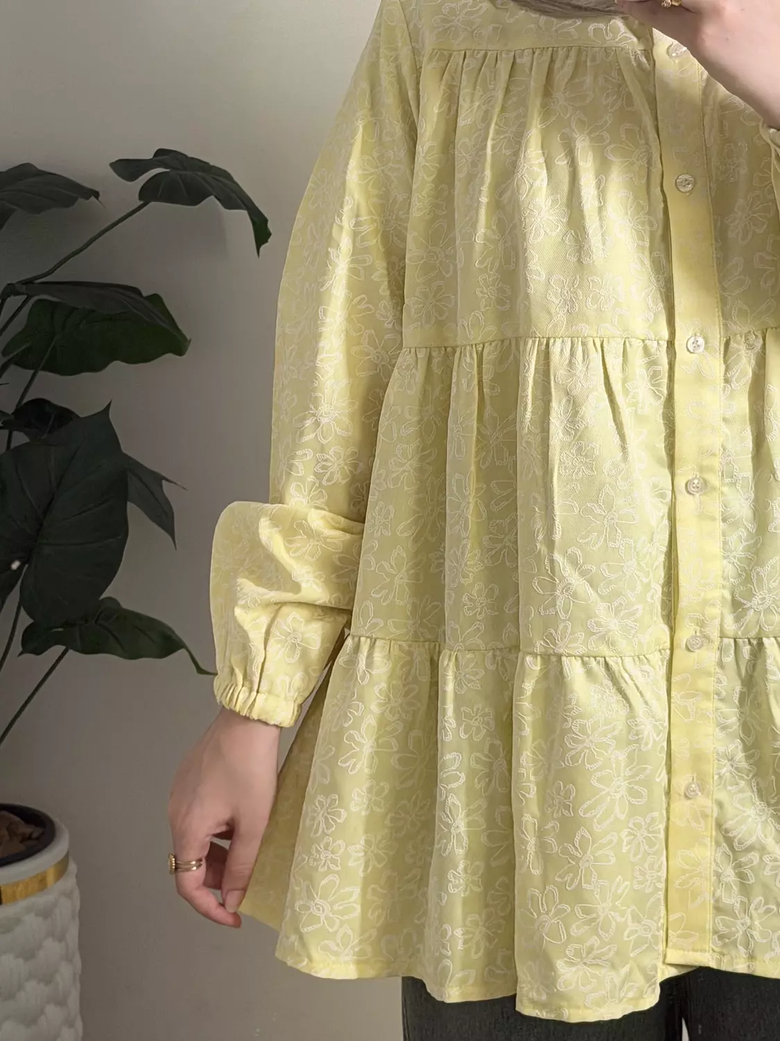 Ruffled Floral Blouse 💛 3