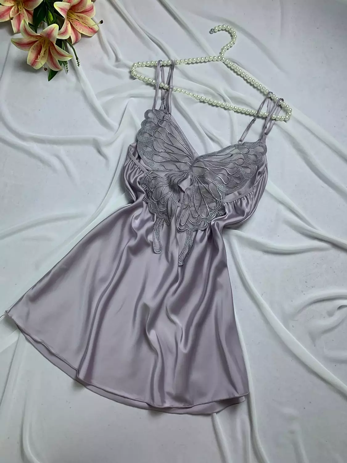 Silky satin babydoll with back butterfly 5