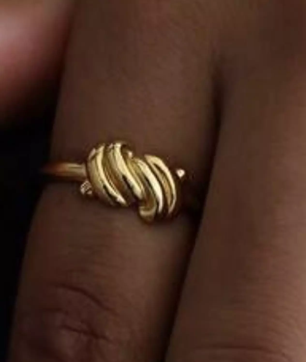 Linked knot Rings hover image