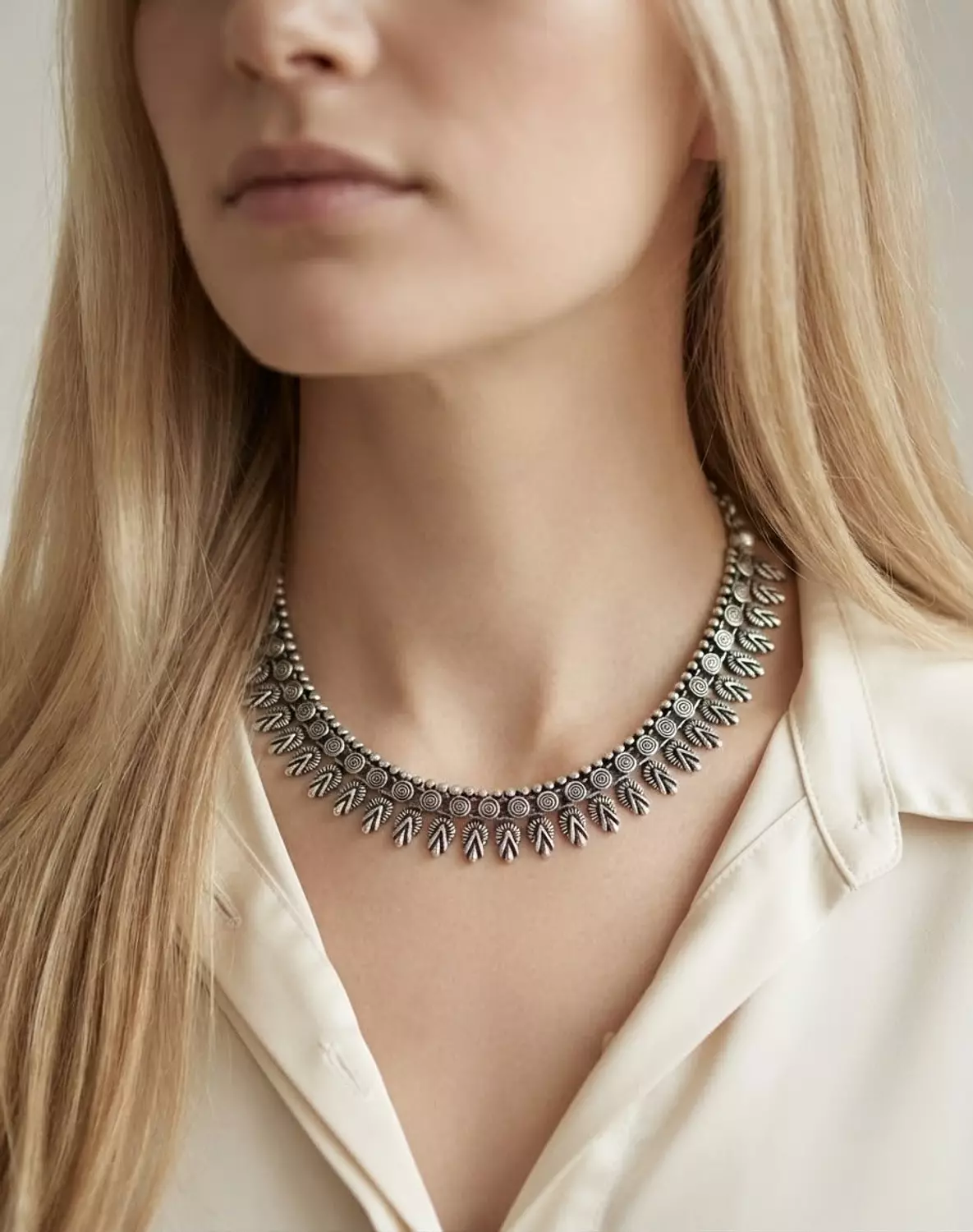 Thai collier image