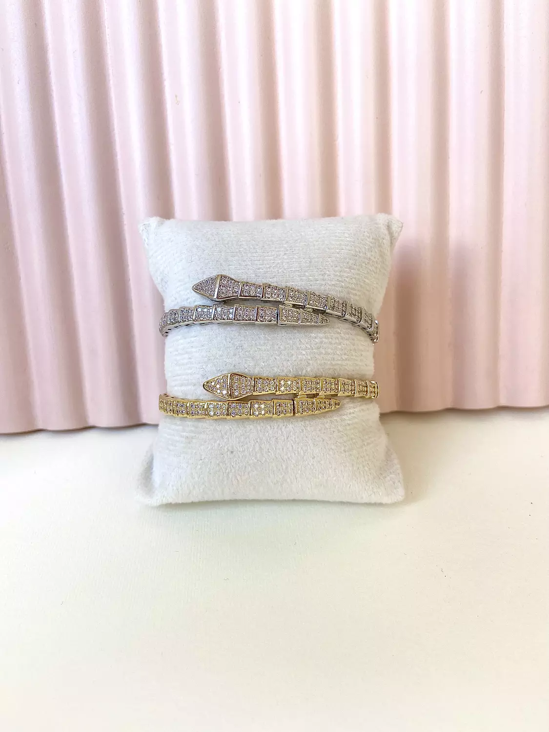 Majestic curve bangles image