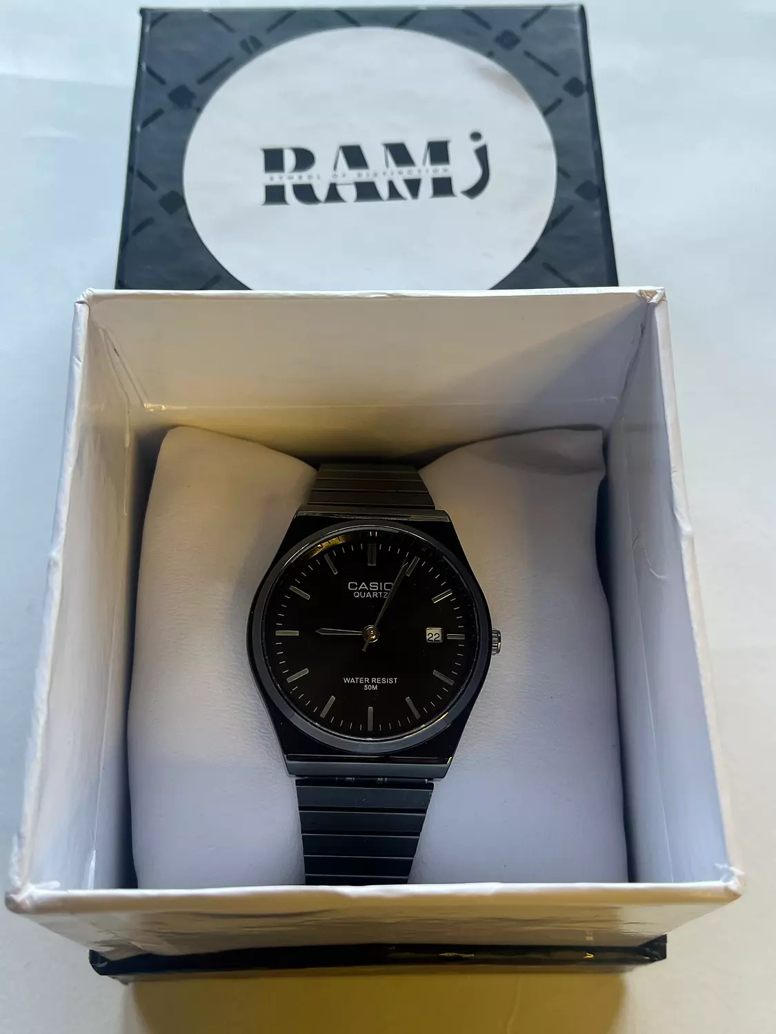 Casio circular shape (2 colors) hover image