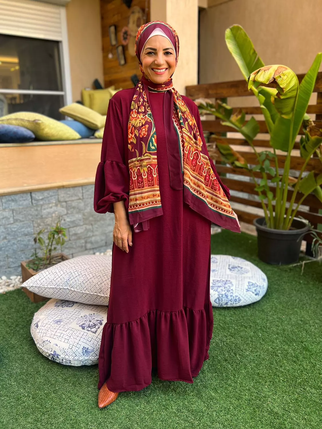 <p style="text-align: center"><strong>Long Sleeve Dress- Maron</strong></p>