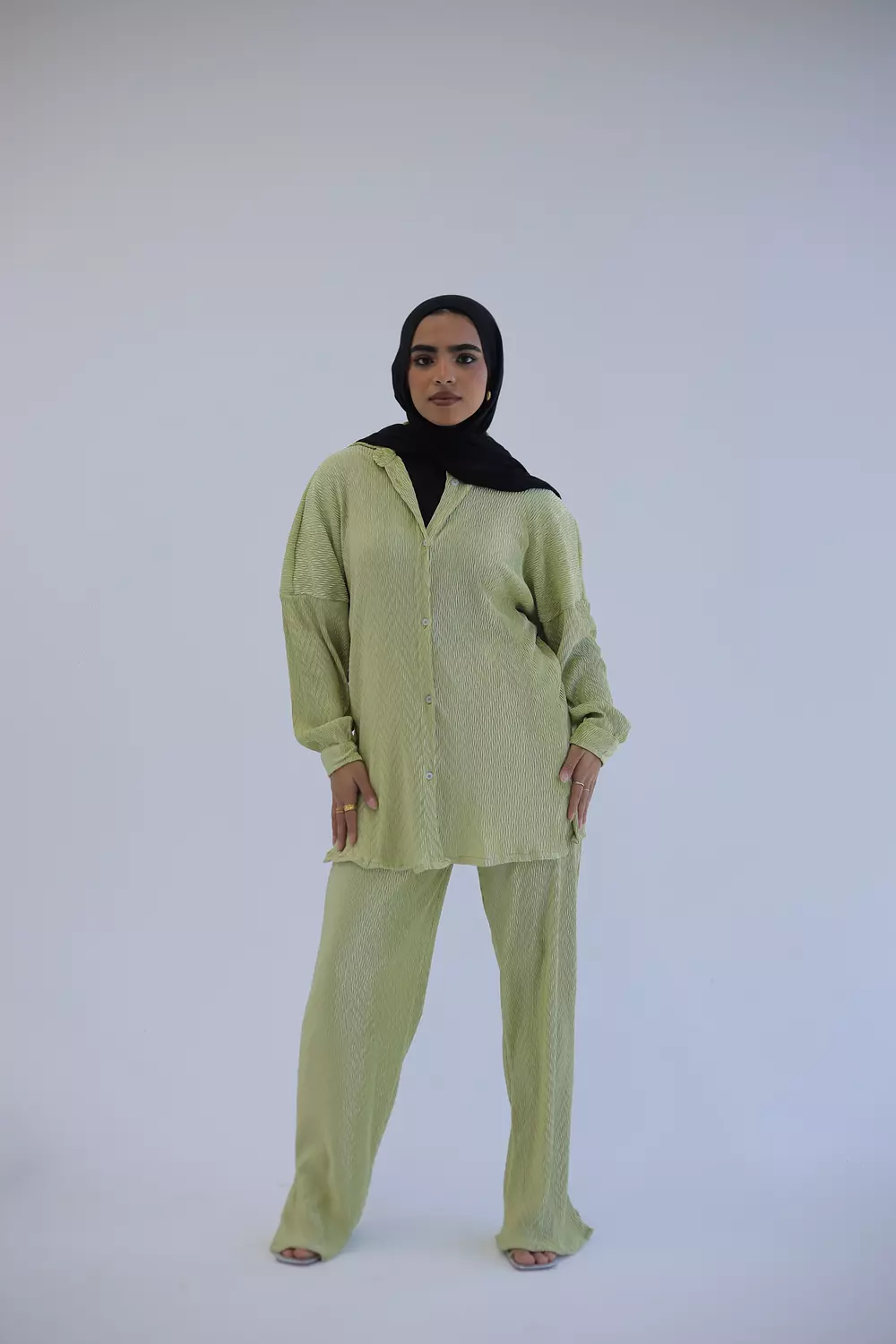 Yellow wavy suit 1