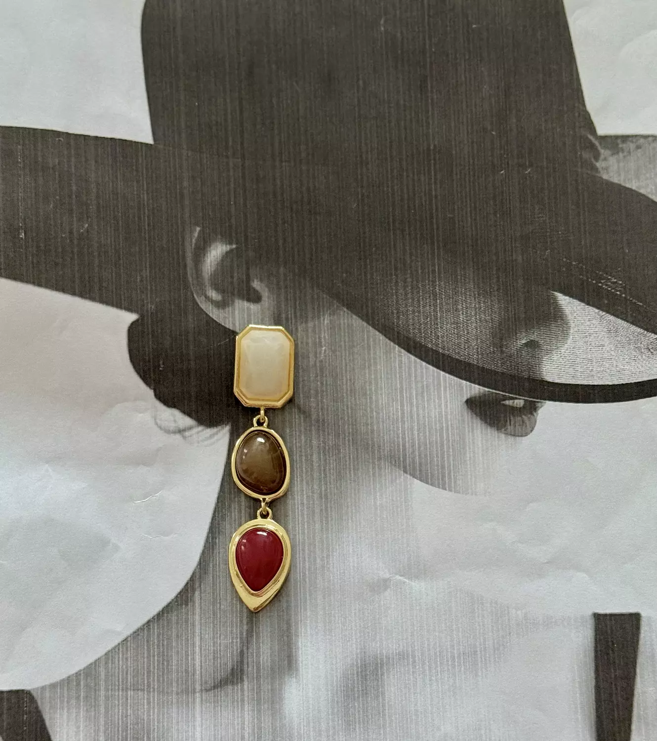 Colored earring 99 image