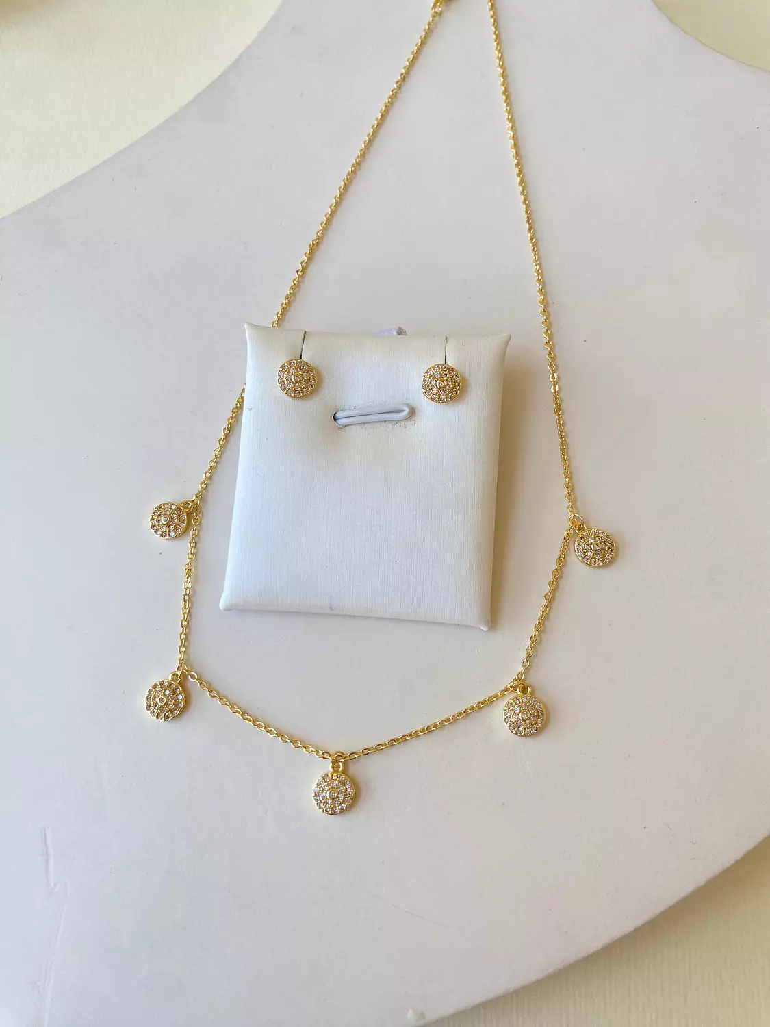 Colline Earrings & Necklace image