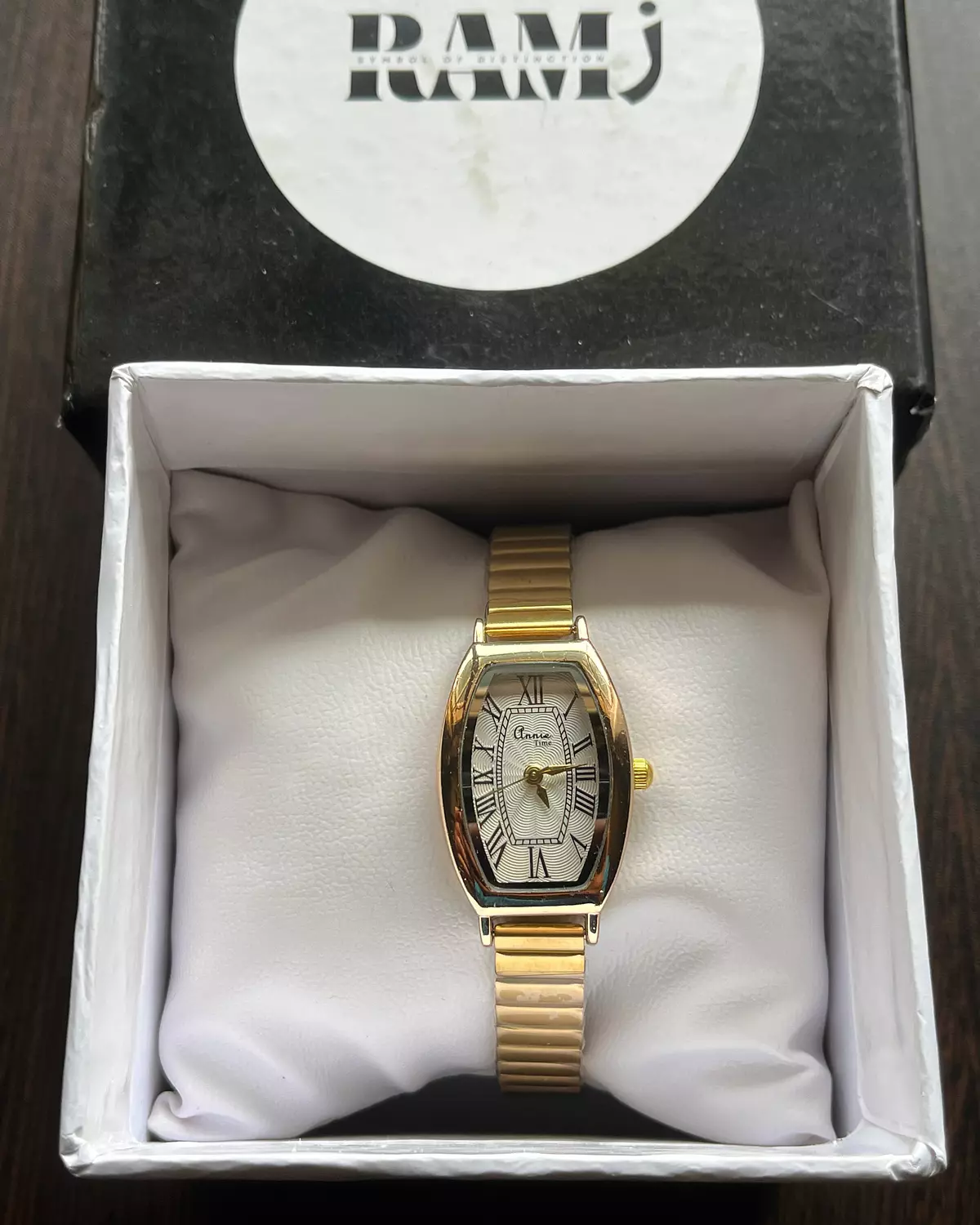 Annies watches rectangular 2