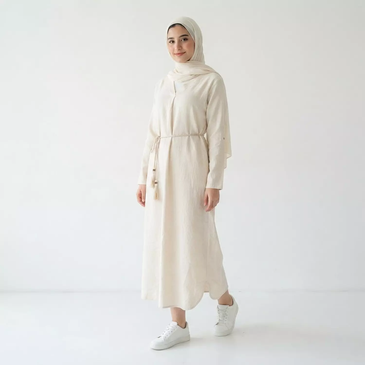Elegant Tie-Waist Midi Dress 5