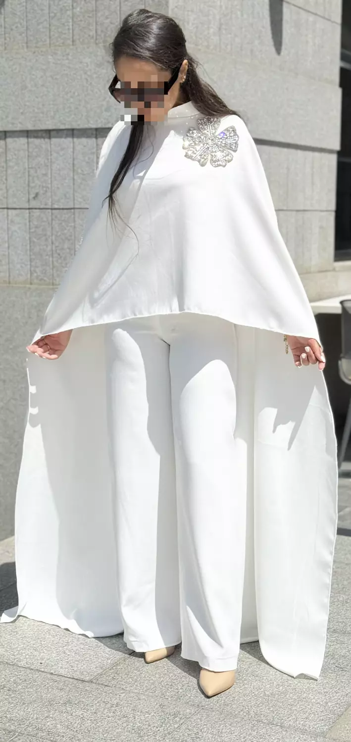 CAPE SUIT 5