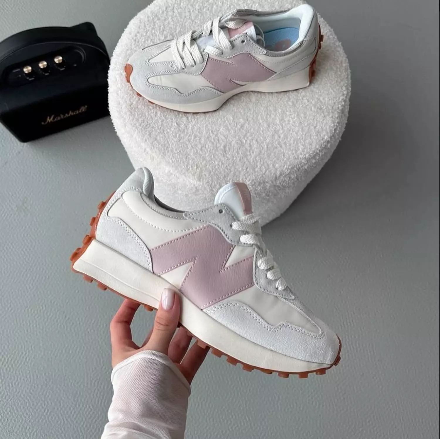 NB 327 ‘ White/ Pink ‘ image