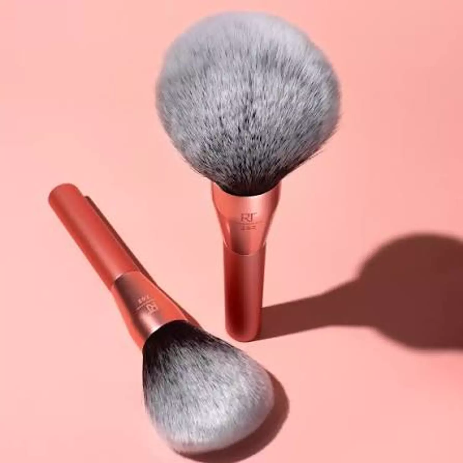 Real Techniques   Extra Big Powder Makeup Brush   5