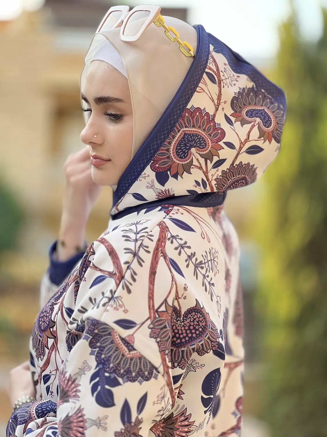 Morroccan rose hoodie hover image