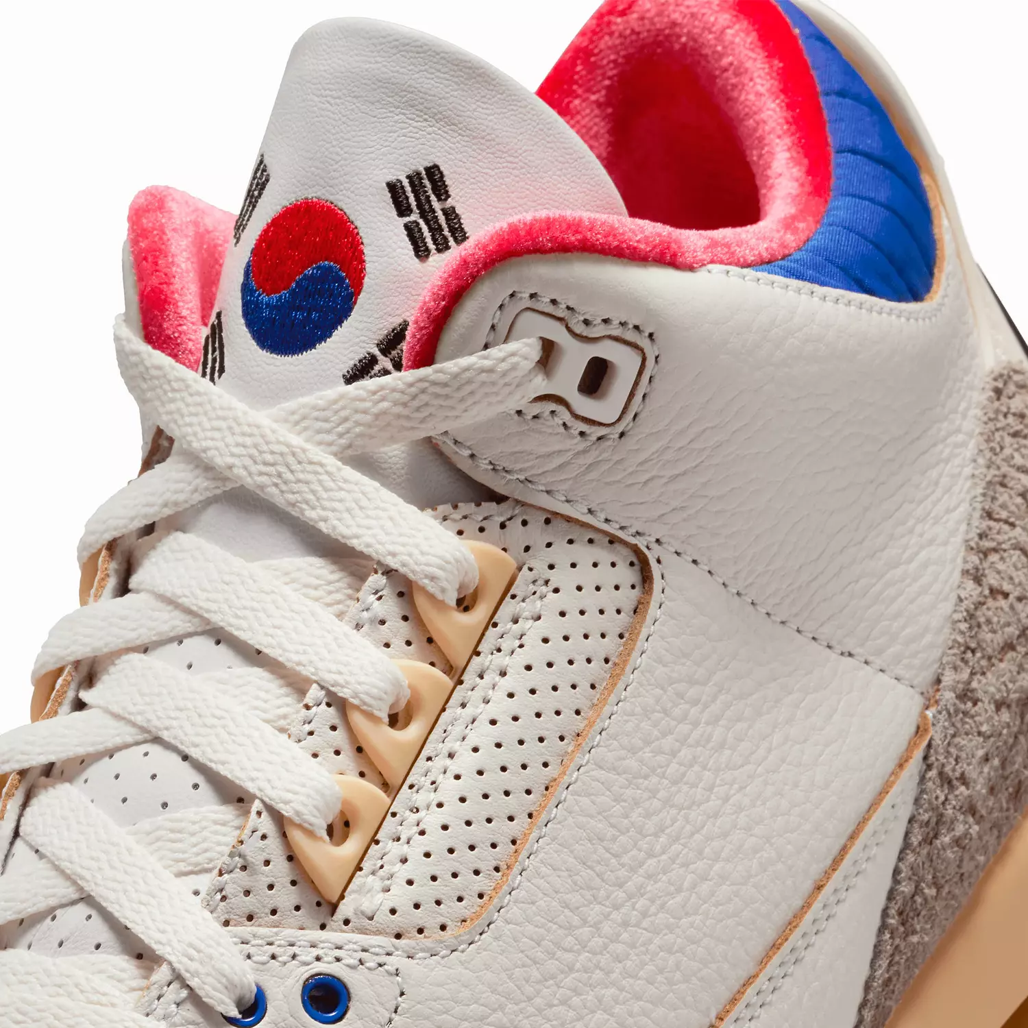 Jordan Air Jordan 3 Retro OG SP "Seoul 2.0" sneaker in white 9