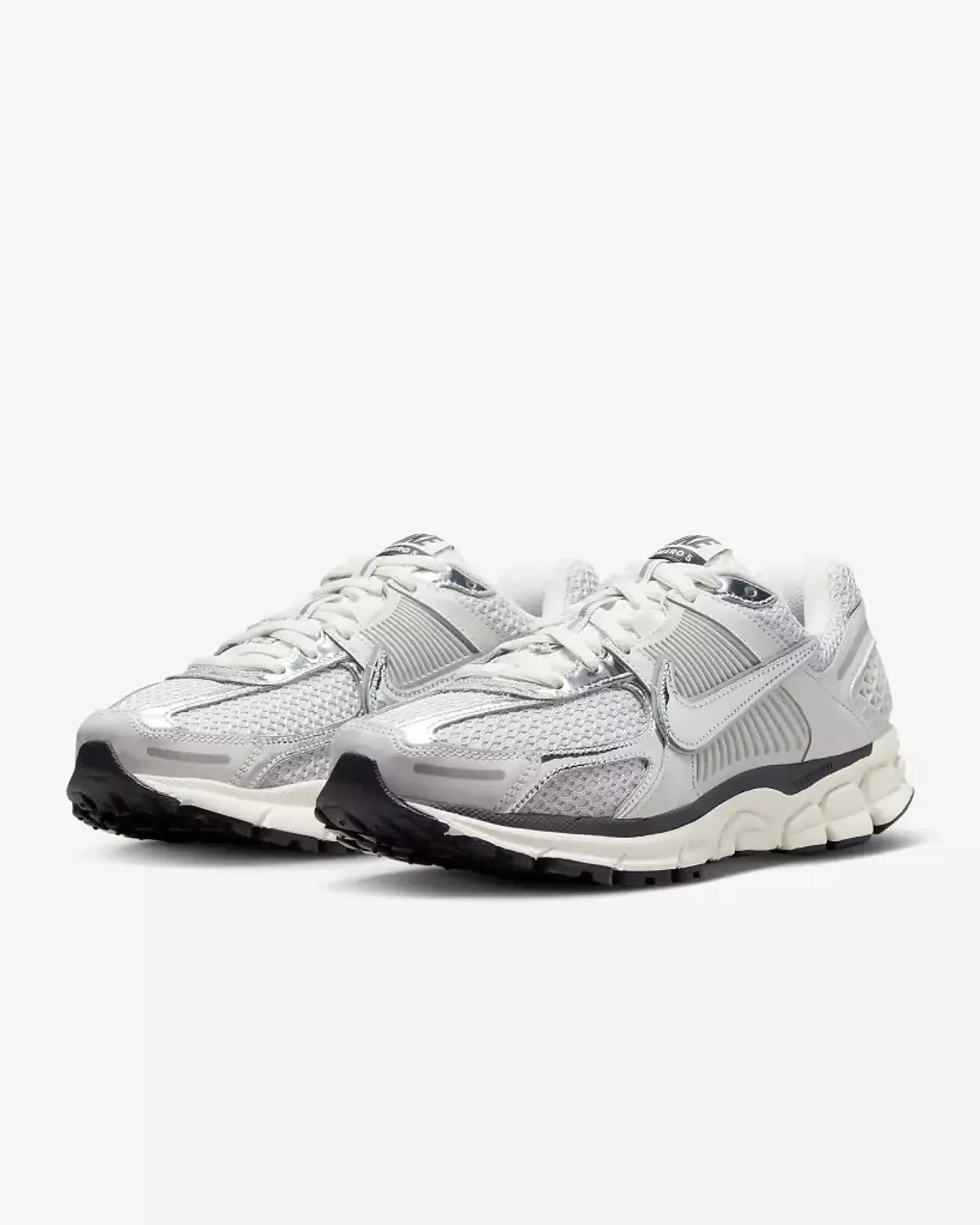 Nike Zoom Vomero 5 ‘Photon Dust Metallic Silver’ 1