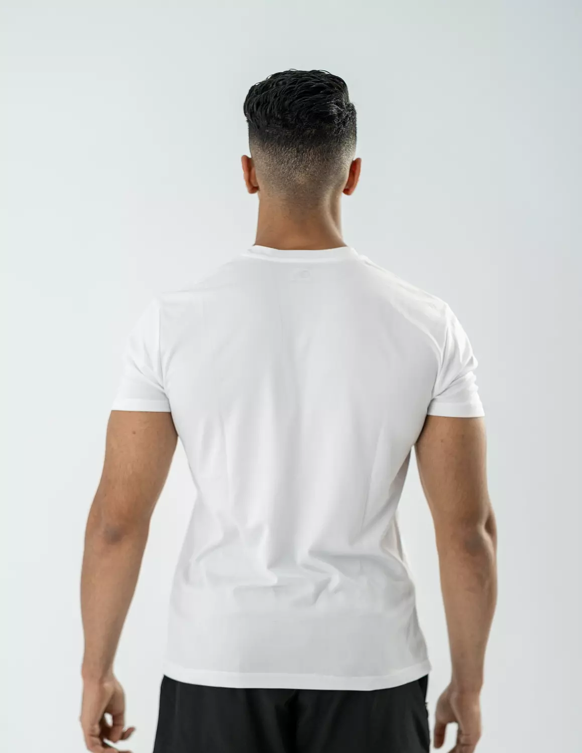 PUMP WHITE SHIRT 5