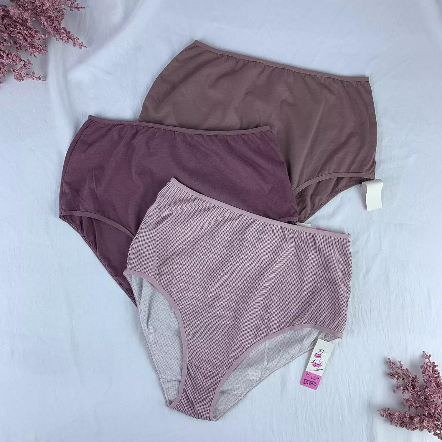 3 pieces cotton panty set from primark image