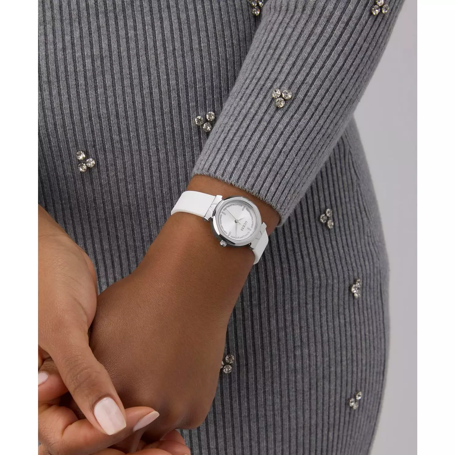 GUESS Ladies White Silver Tone Analog Watch White Silicone Strap GW0928L1 5