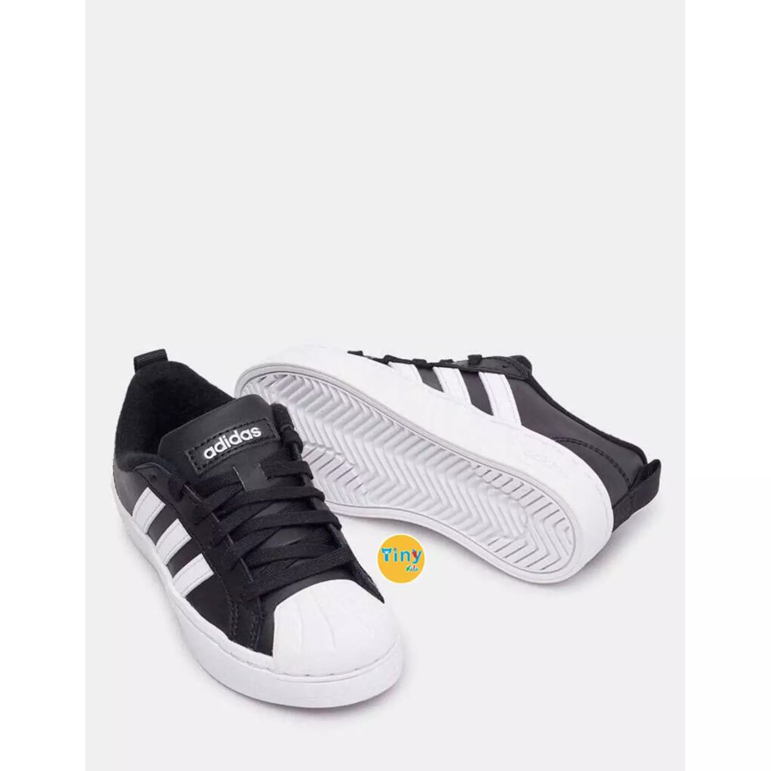 Adidas superstar shoes  image