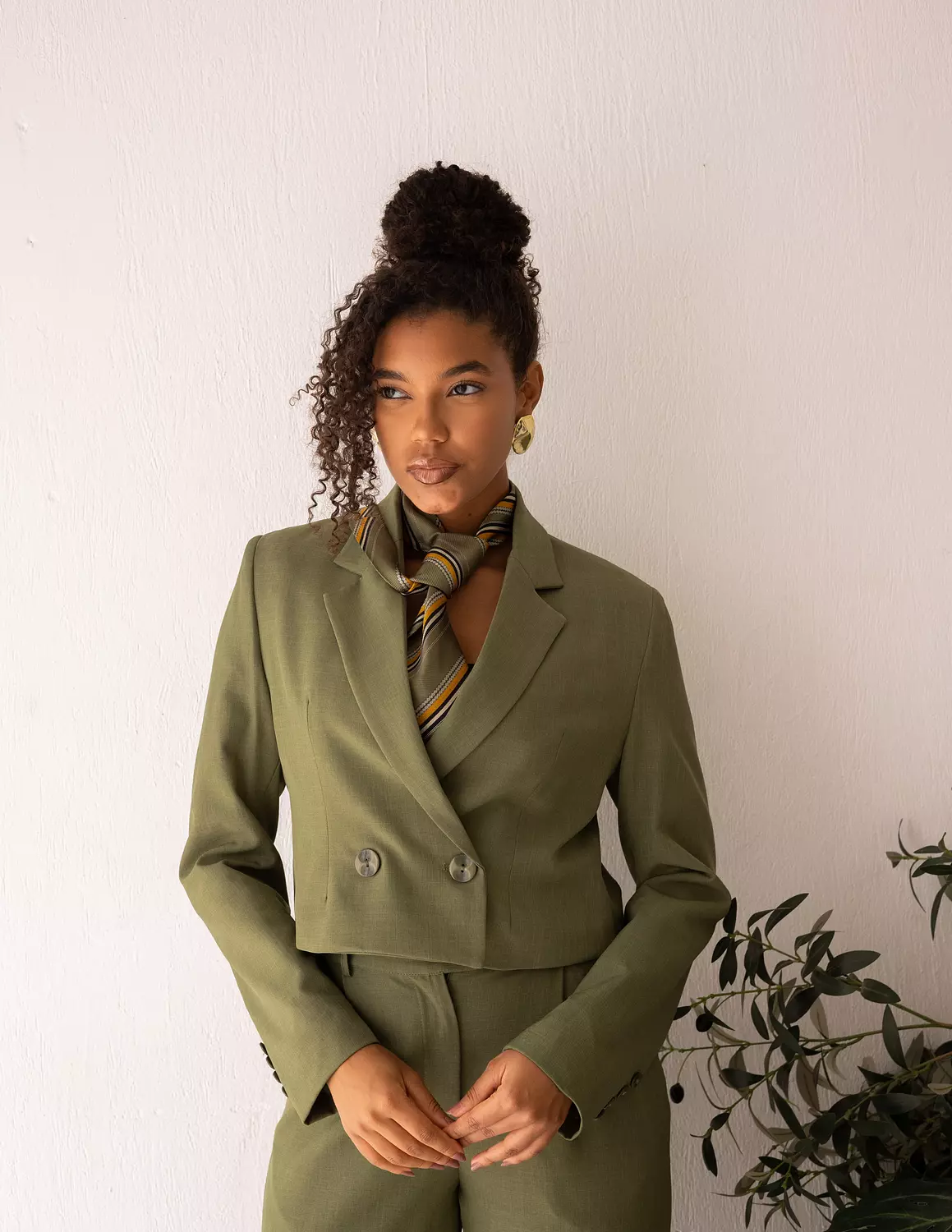 Olive Glamour Cropped Blazer 2