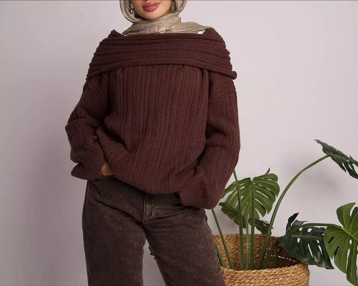 Offshoulder Pullover image