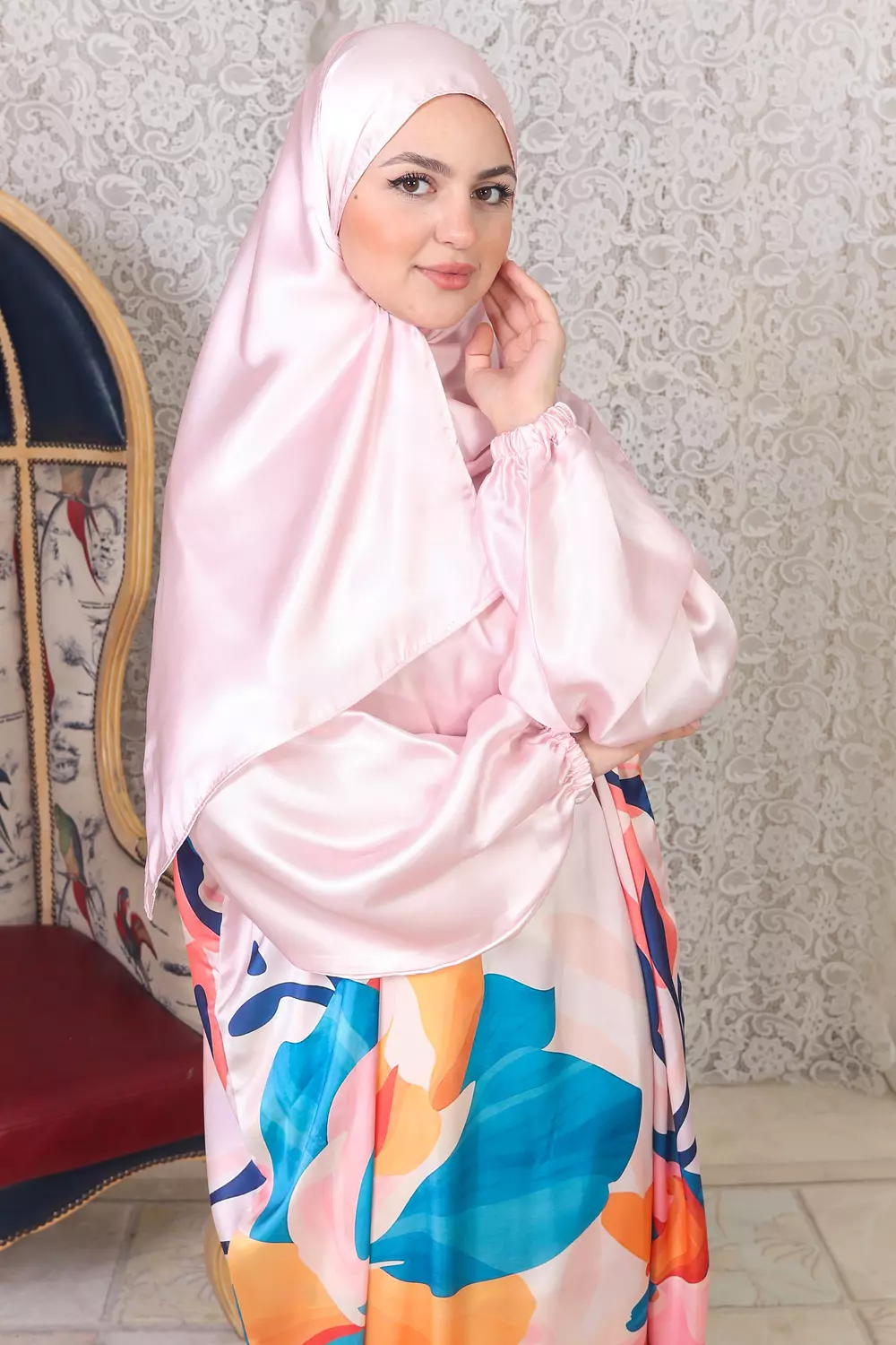 Isdal Satin Prayer2502 1