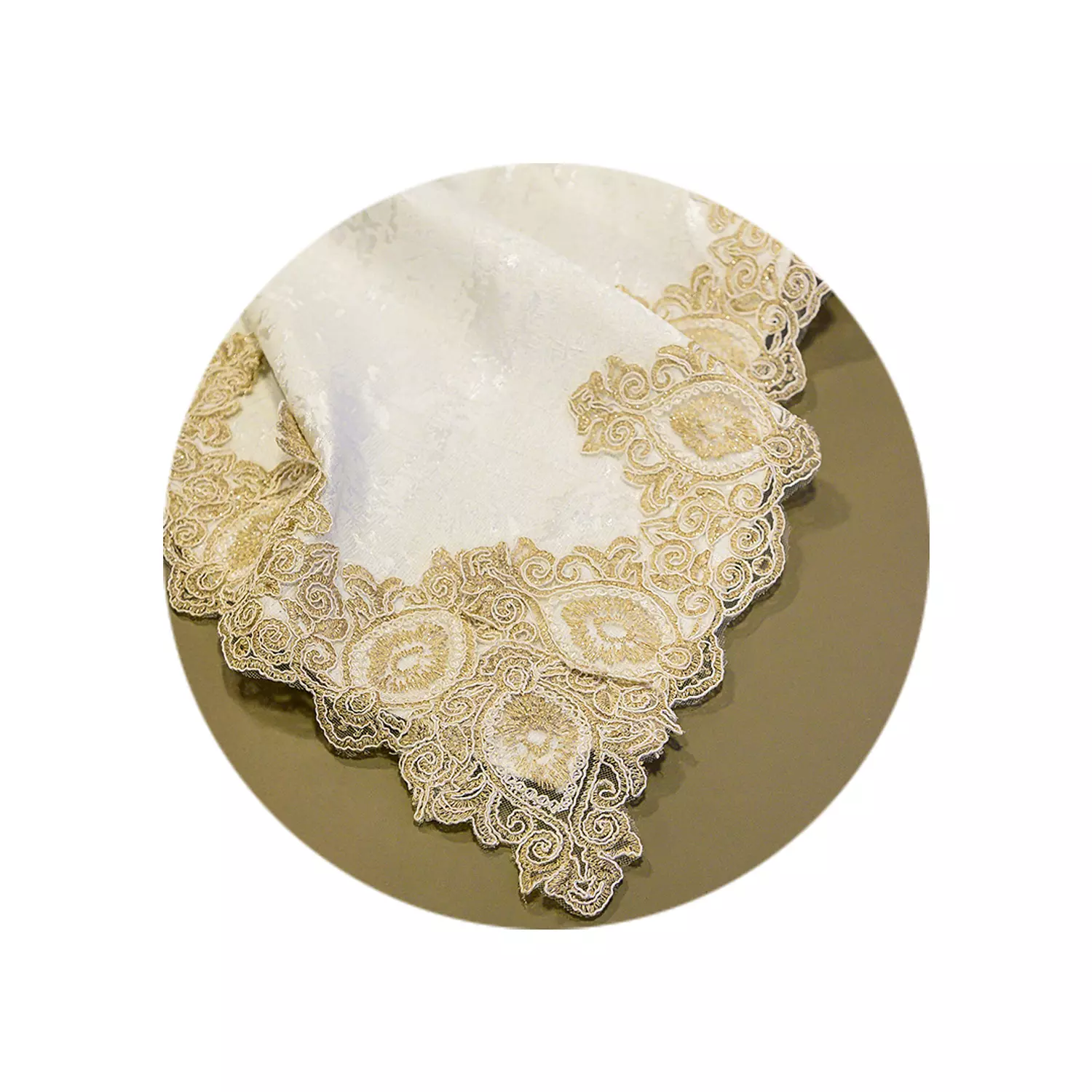 <h3><strong><span style="color: rgb(0, 0, 0)">Table Cloth</span></strong></h3>