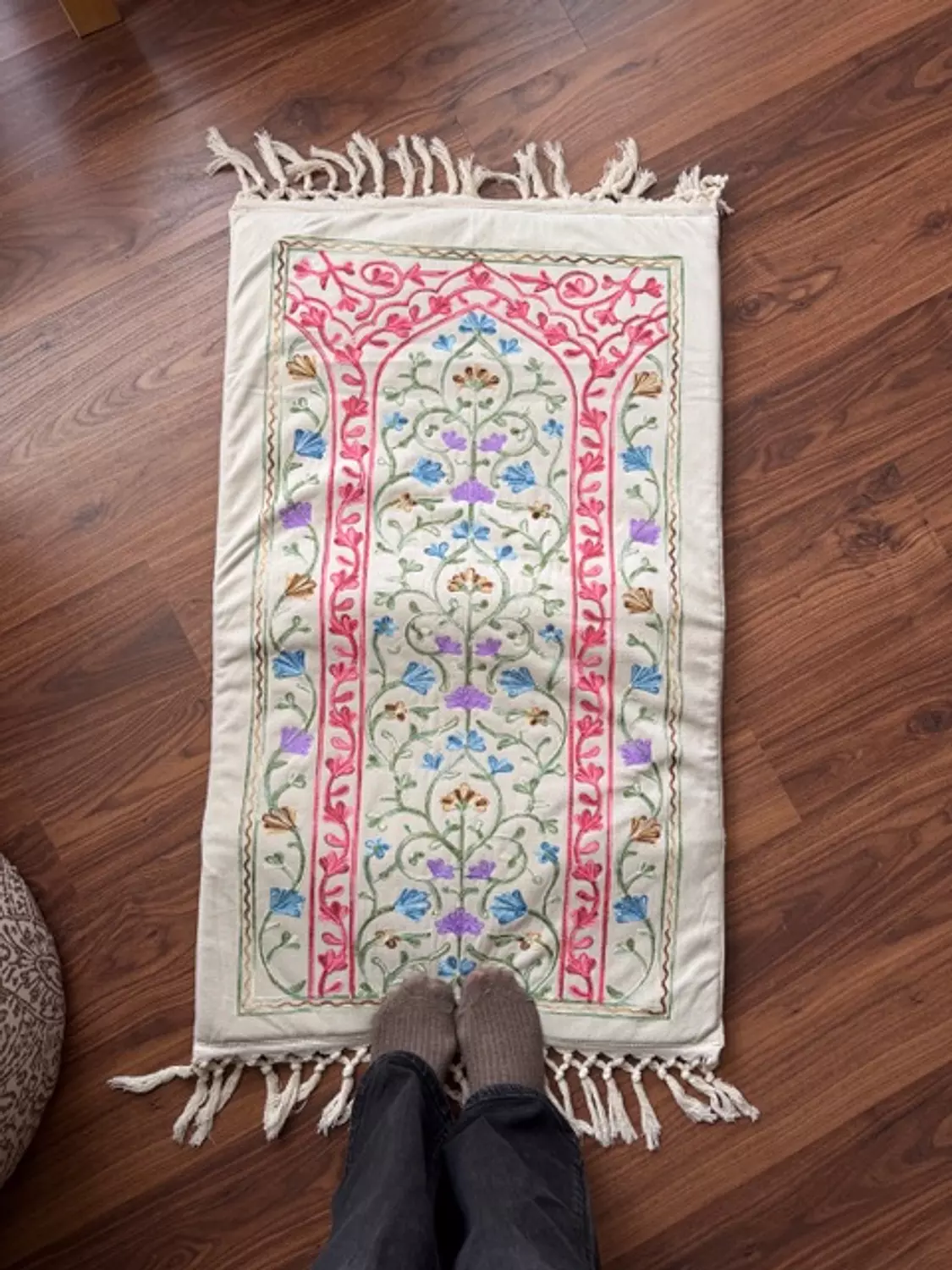Embroidery Prayer Rug 3