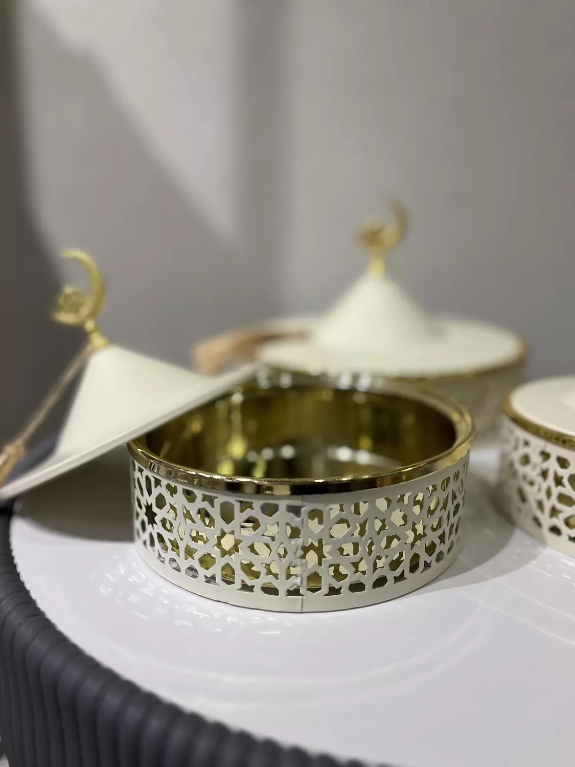 Gold container Ramadan  4