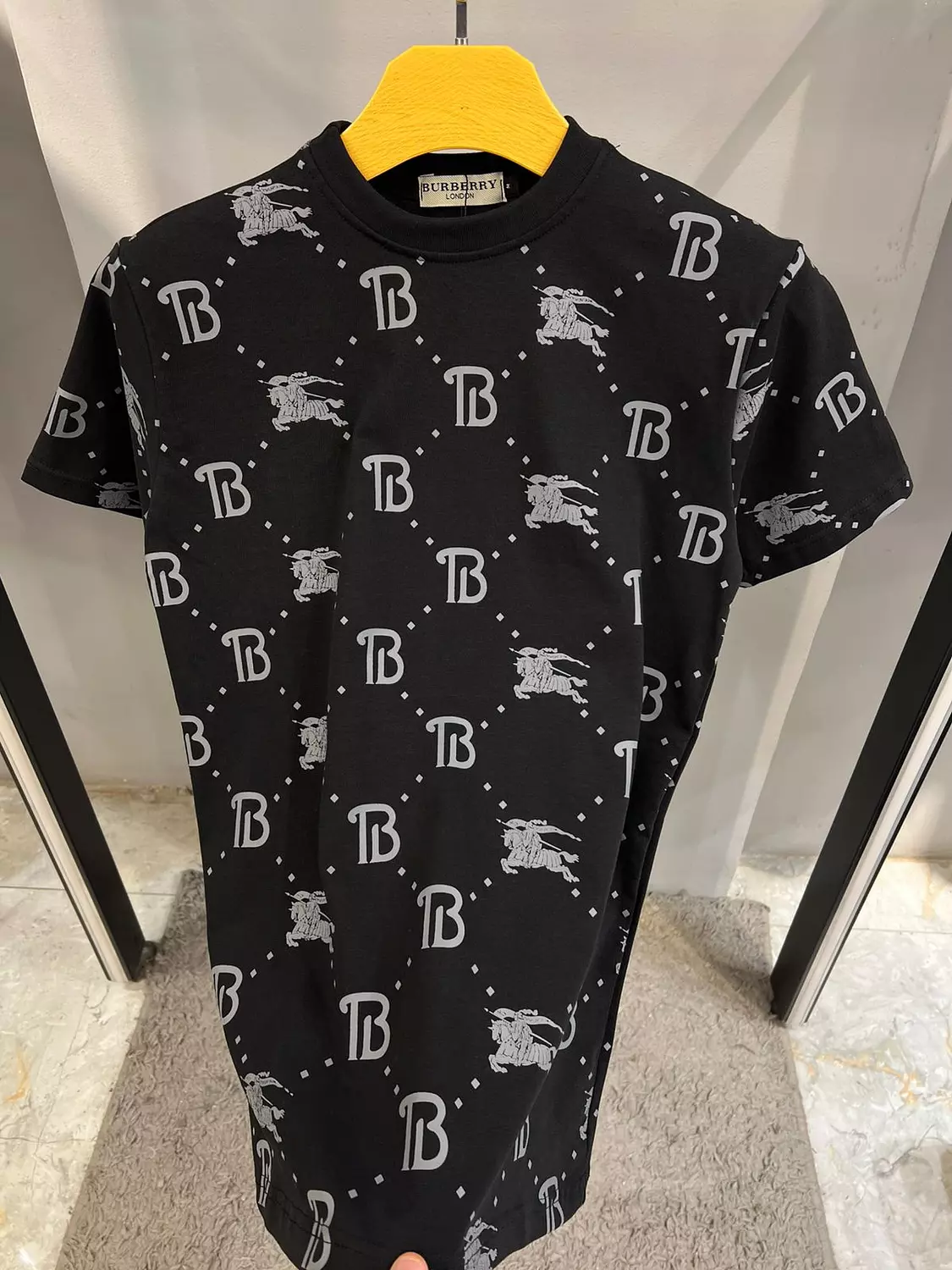 BURBERRY TSHIRT / 1482 5