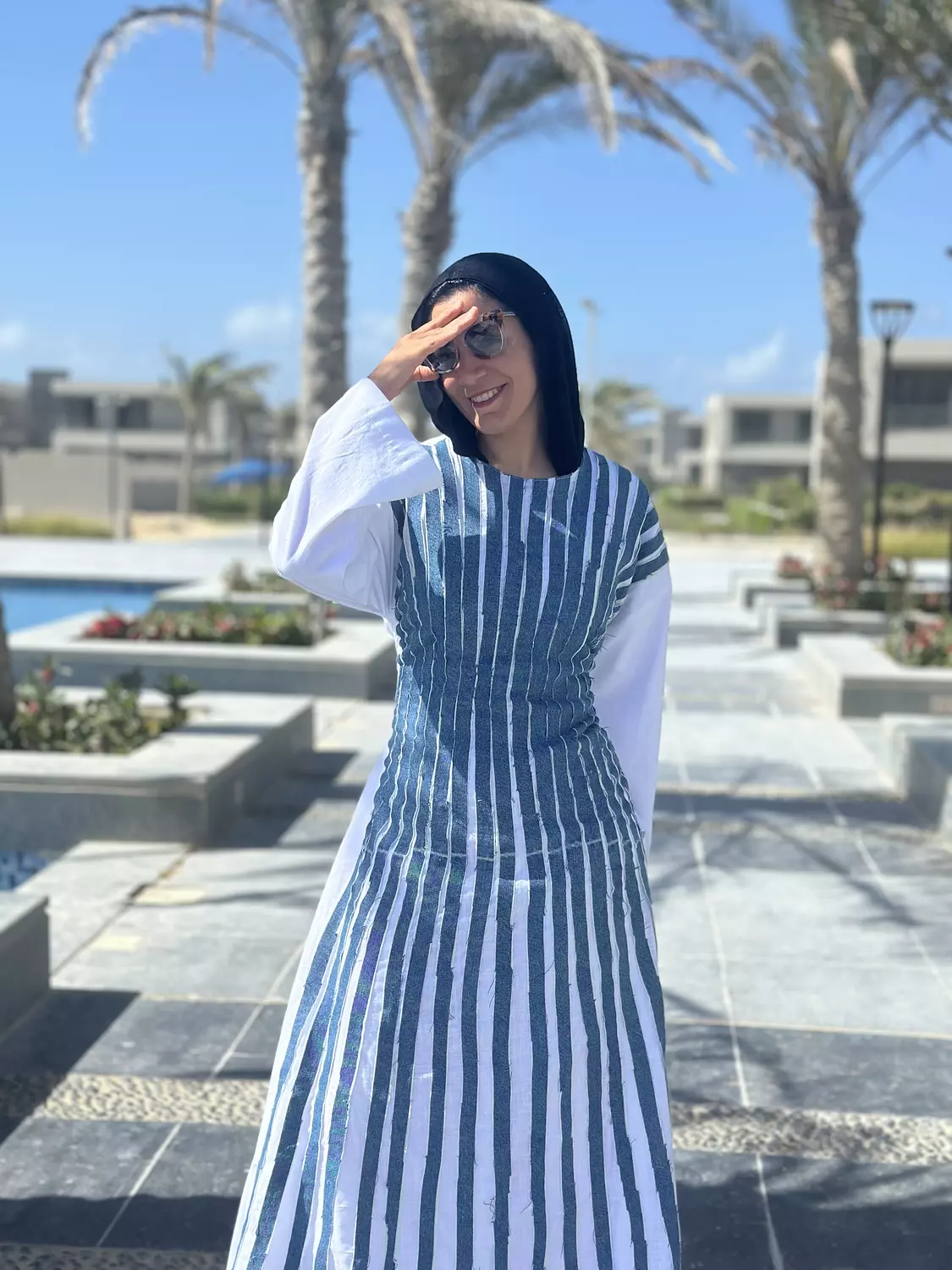 E Dress image