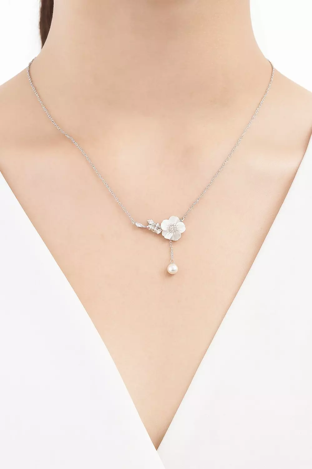  Silver Necklace Flower 1