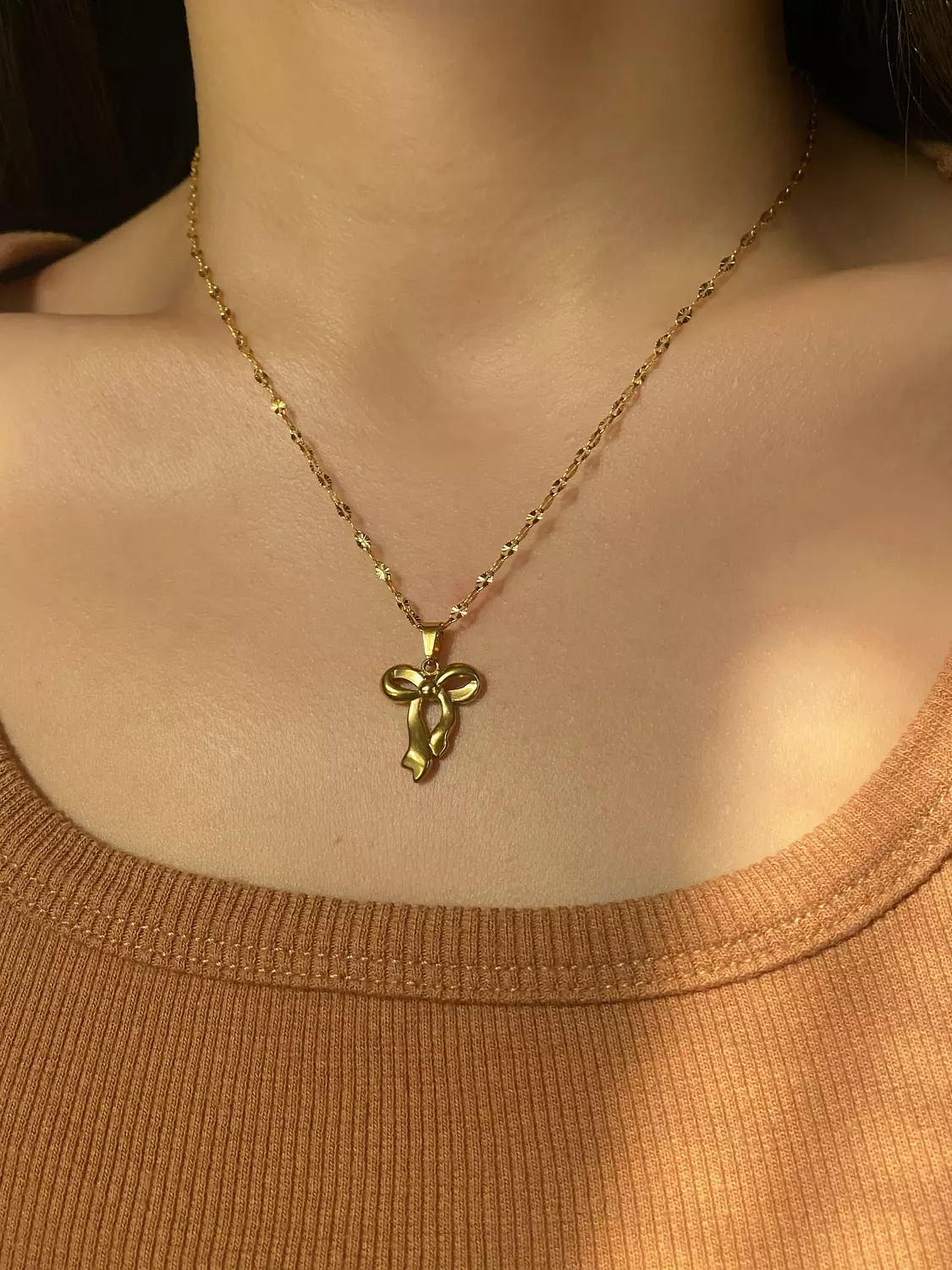 Bow Necklace 1