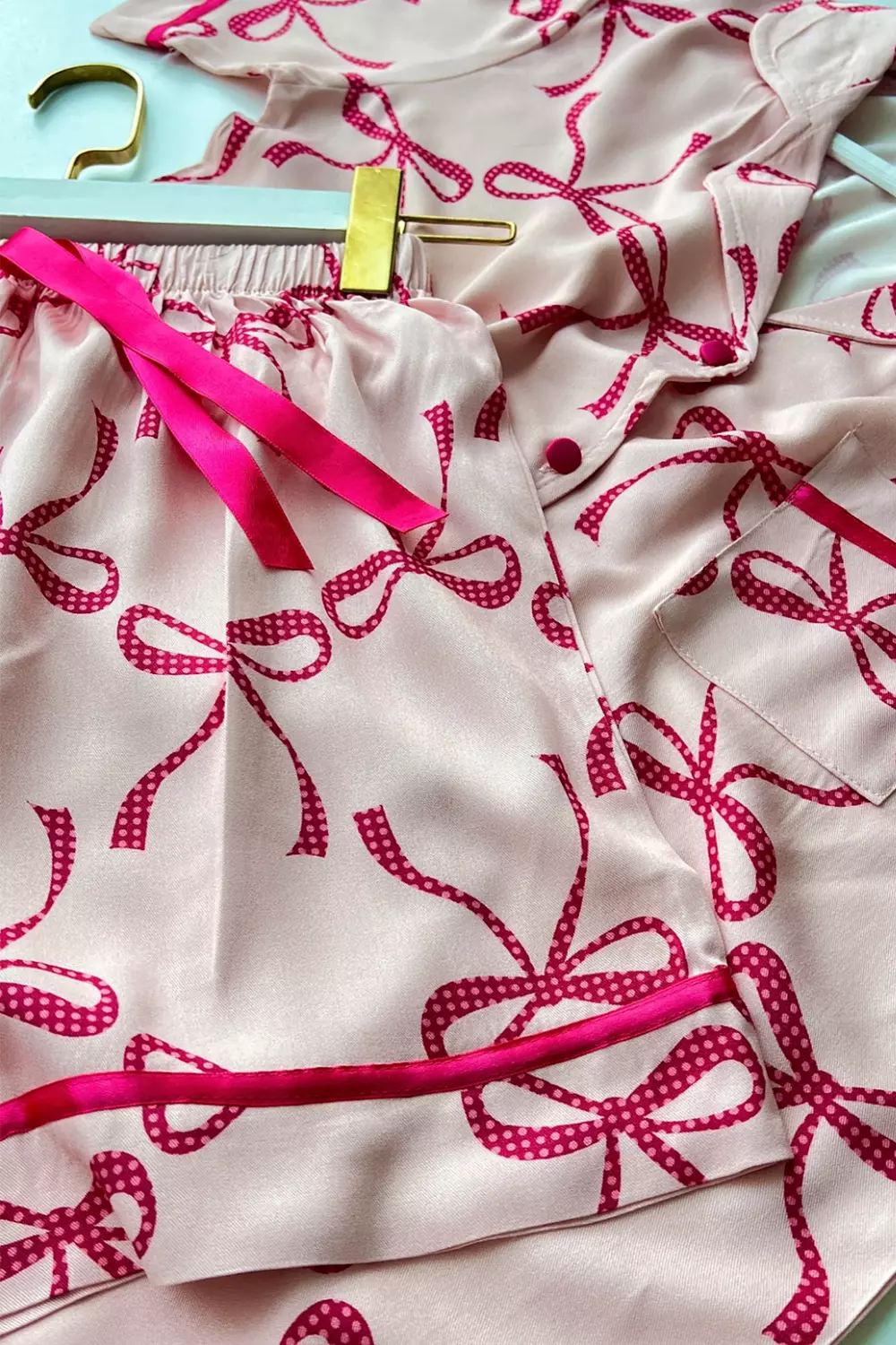 Bow Pattern Pajama set image